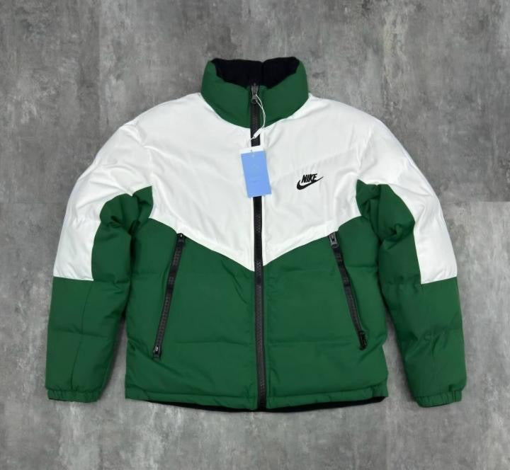 Nike Sportswear Windrunner Down-Alternative Puffer – Pine Green / White