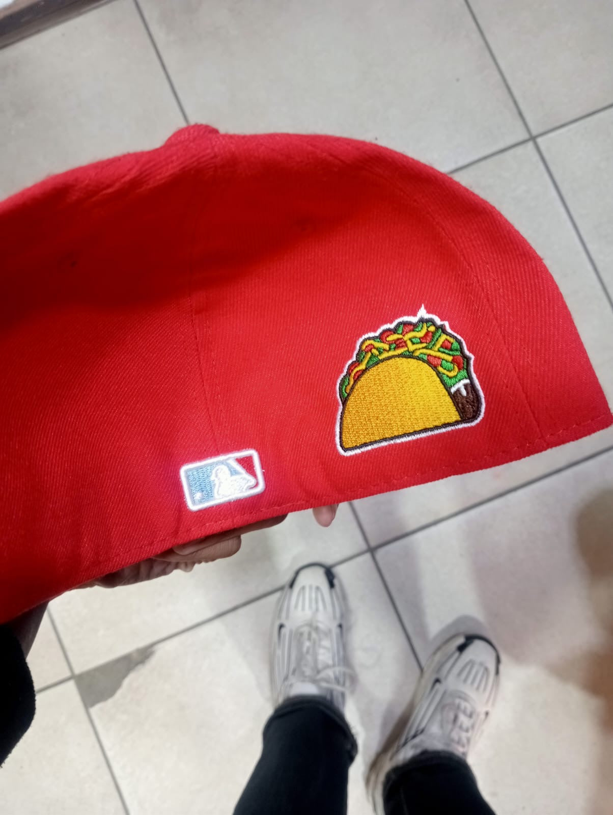 New Era Fitted La “Red Palm”