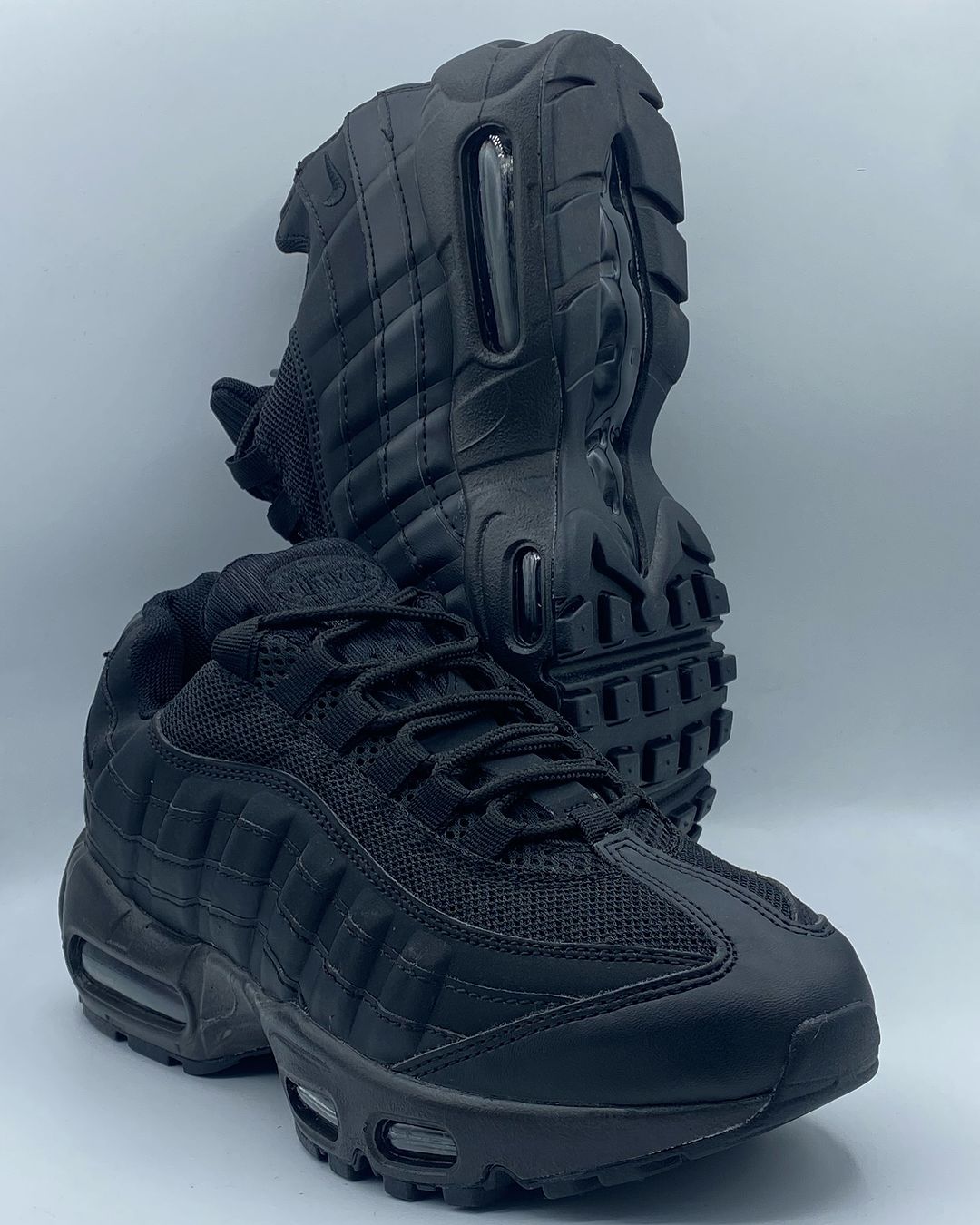 Air Max 95 "Triple Black"