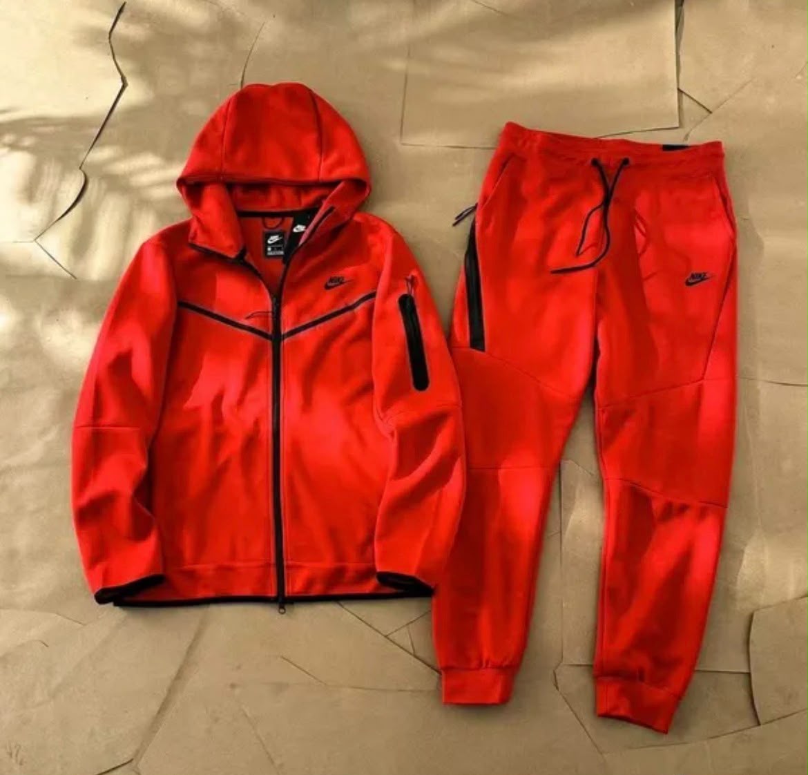 Nike Sportswear Tech Fleece Full-Zip Tracksuit – University Red/Black
