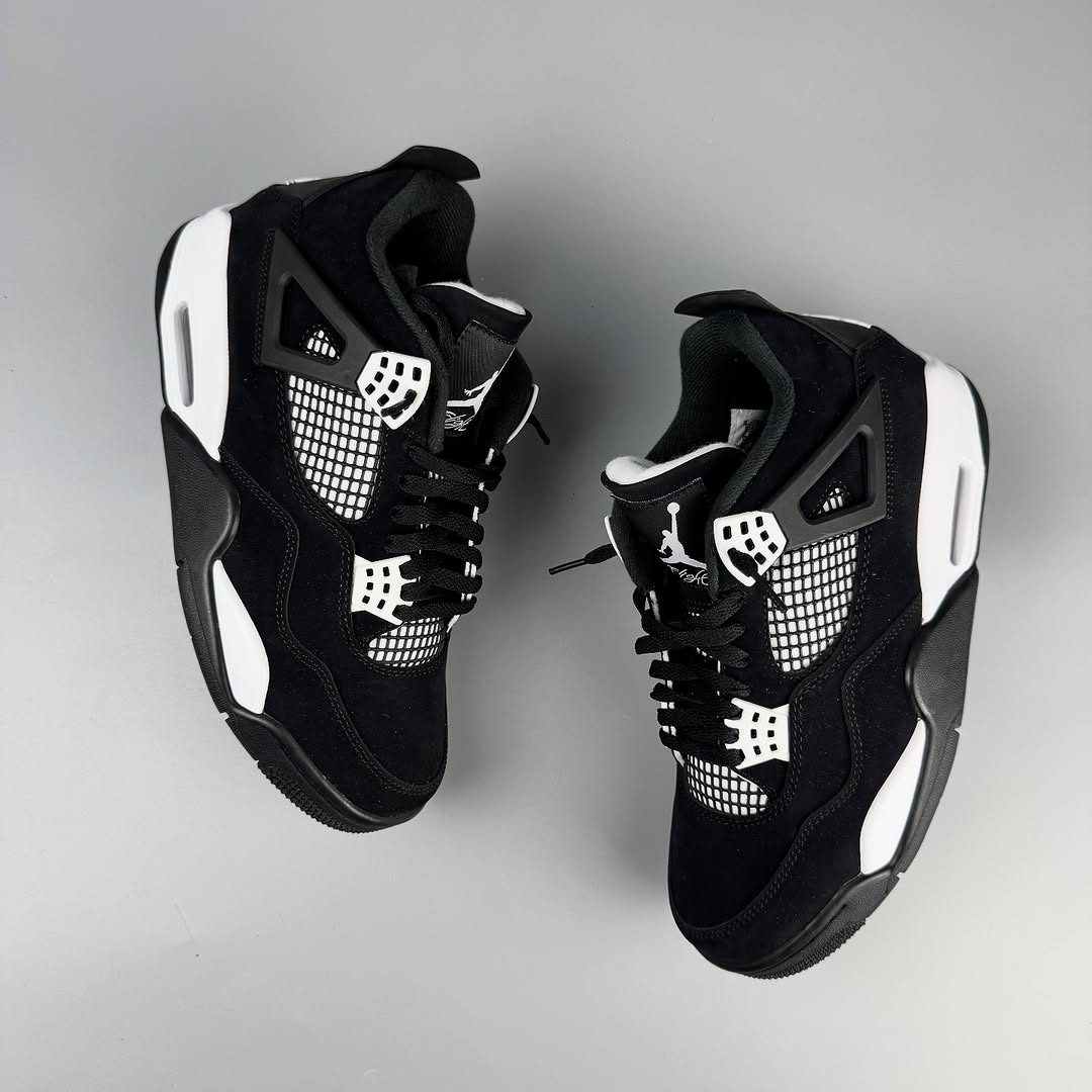 Jordan 4 "White Thunder"