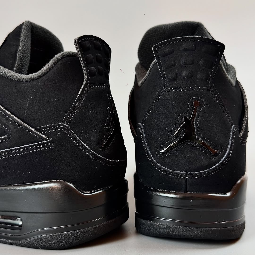 Jordan 4 "Black Cat"