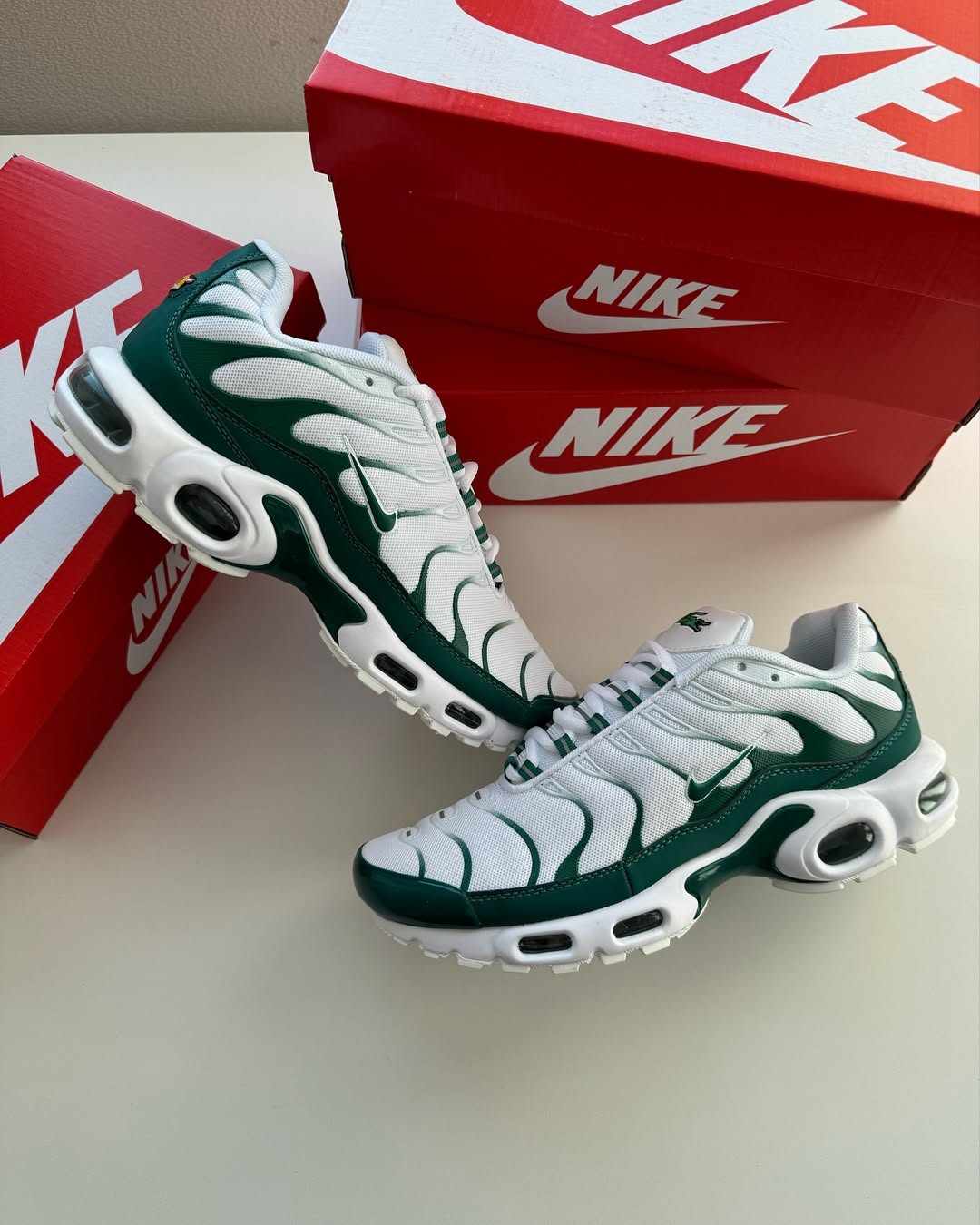 Air Max Plus x Lacoste