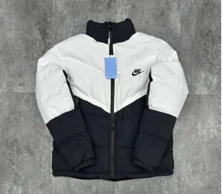 Nike Sportswear Windrunner Down-Alternative Puffer – Midnight Black / White