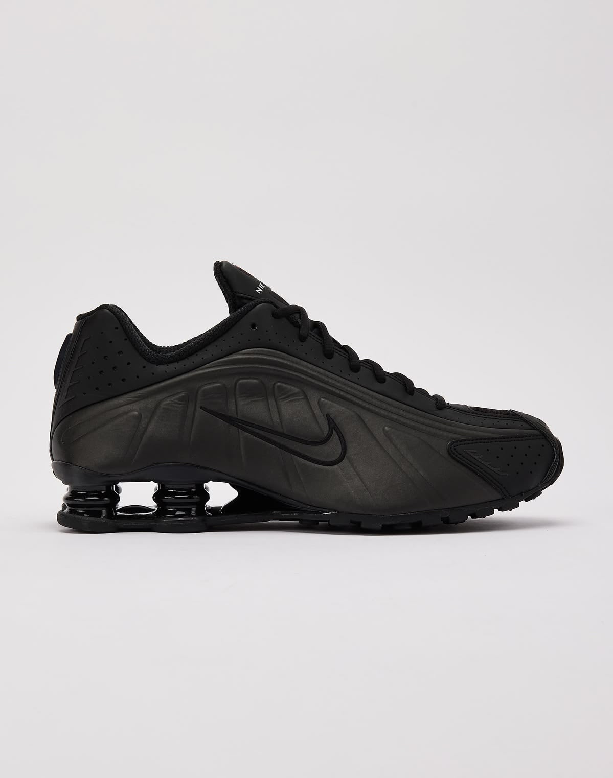 Nike Shox R4 “Triple Black”