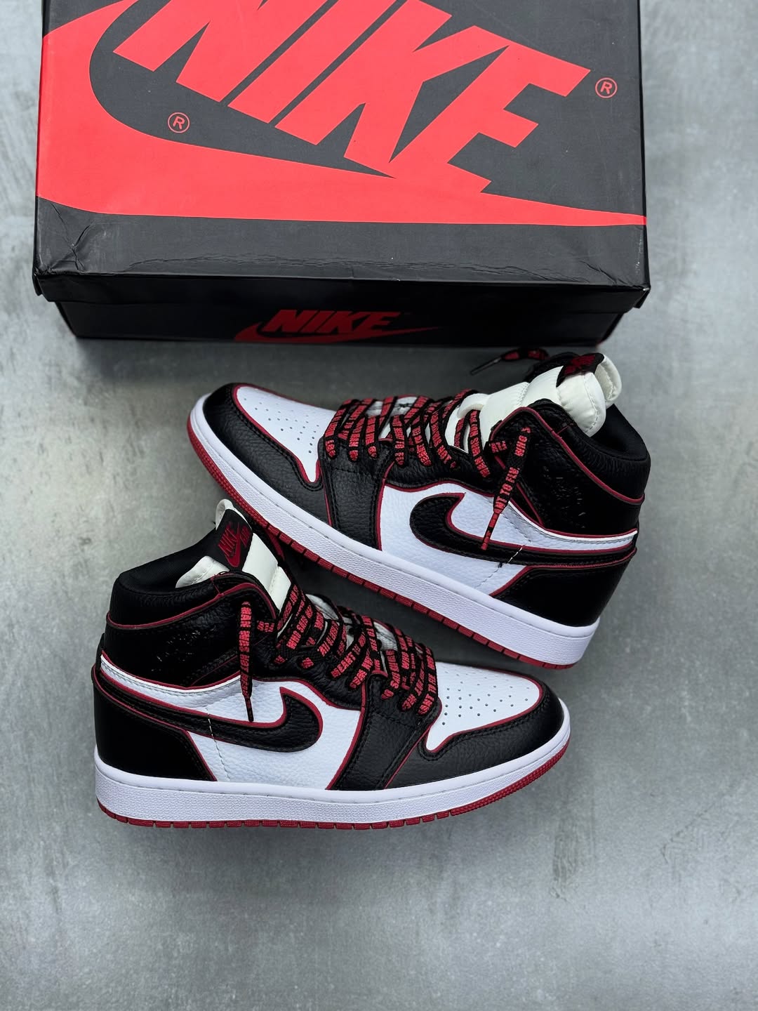 Jordan 1 Retro “Bloodline”