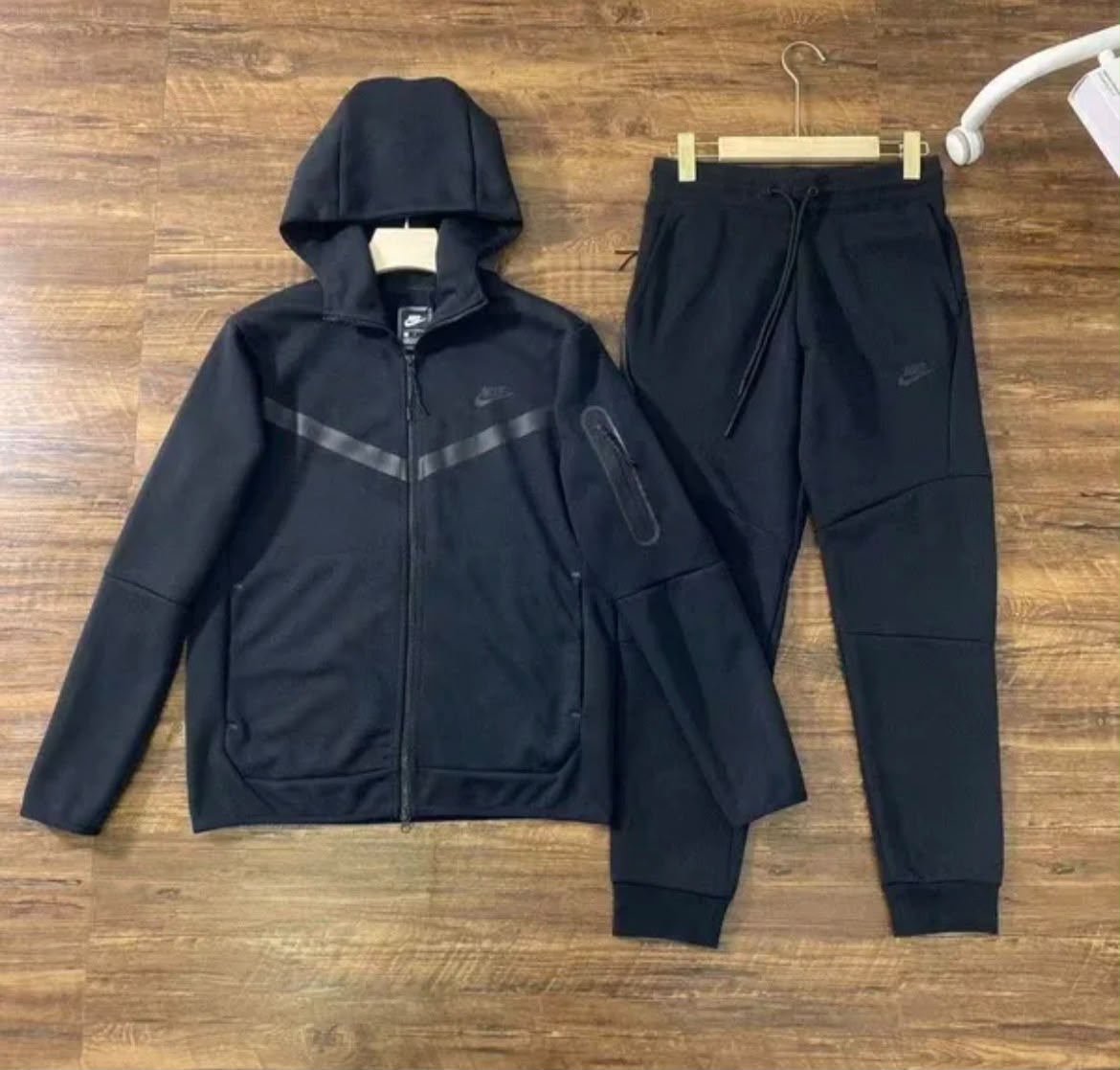 Nike Sportswear Tech Fleece Full-Zip Tracksuit – Triple Black