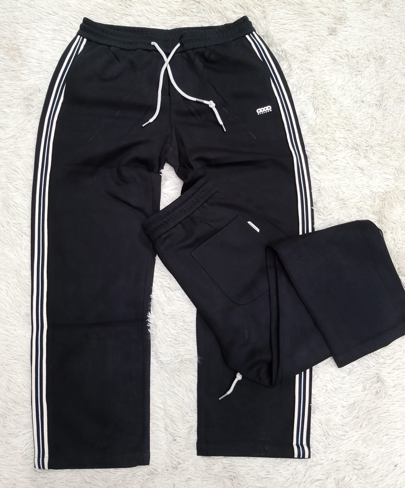 CHRONO SIDELINE STRIPED TRACK PANTS IN BLACK