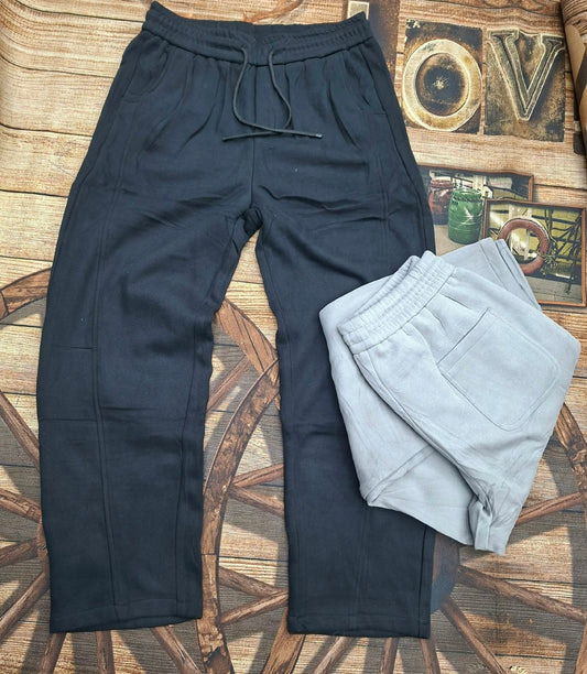 PINTUCK WIDE-LEG SWEATPANTS IN CORE BLACK
