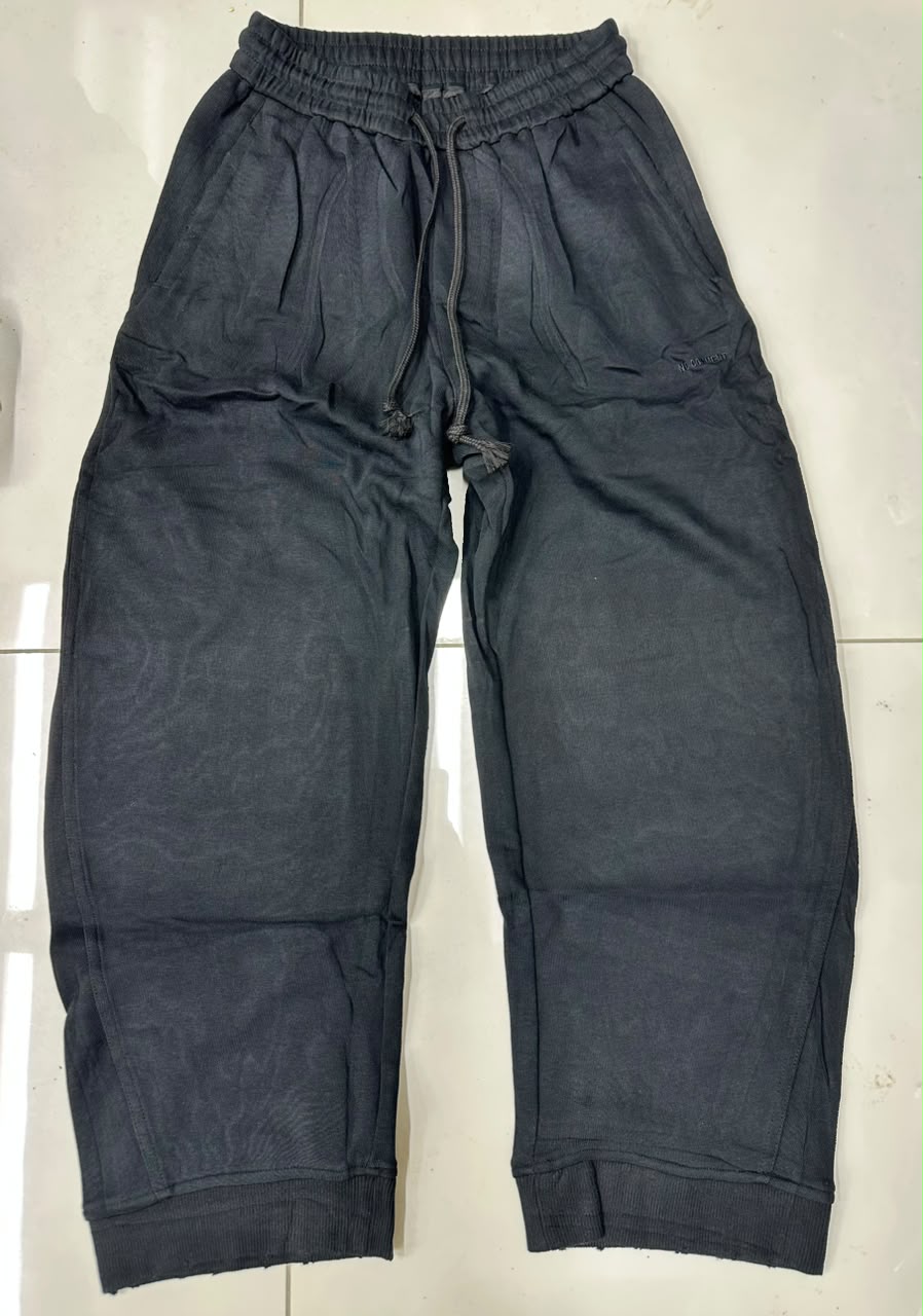 APEX DISTRESSED CUFF SWEATPANTS IN WASHED BLACK