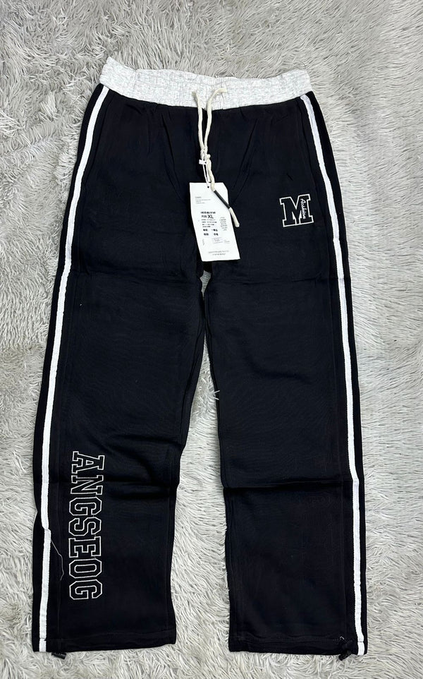 VARSITY TRACKPANTS IN COAL BLACK