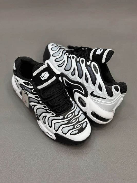 Air Max Plus Drift "Black/White"